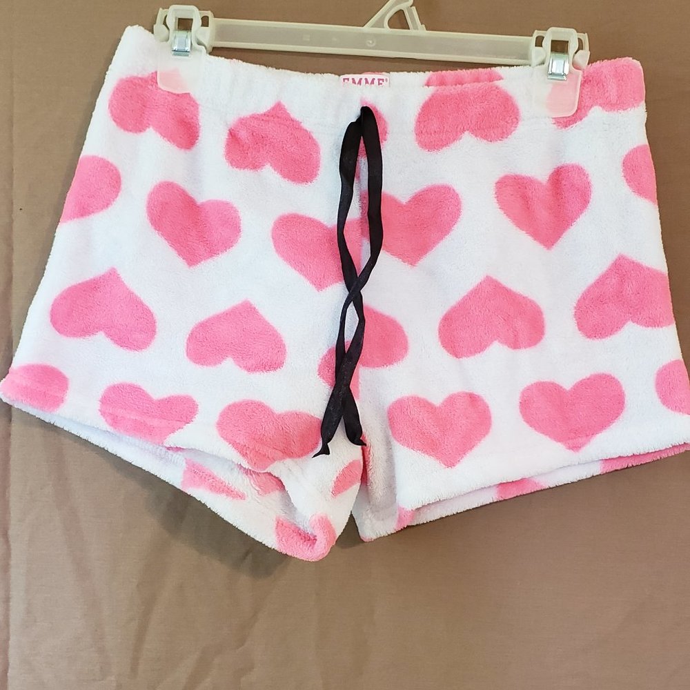 Emme Jordan, Sleepwear shorts, fuzzy white with pink hearts, Size Large
